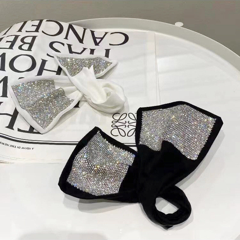 Attaches malléable élégant à cheveux \ Elegant, malleable hair ties