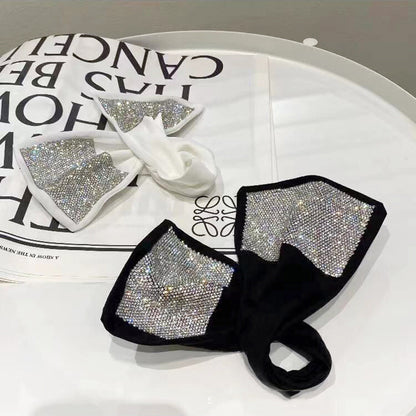 Attaches malléable élégant à cheveux \ Elegant, malleable hair ties