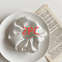 Elestique à cheveux simple en satin rétro \ Simple retro satin hair elastic