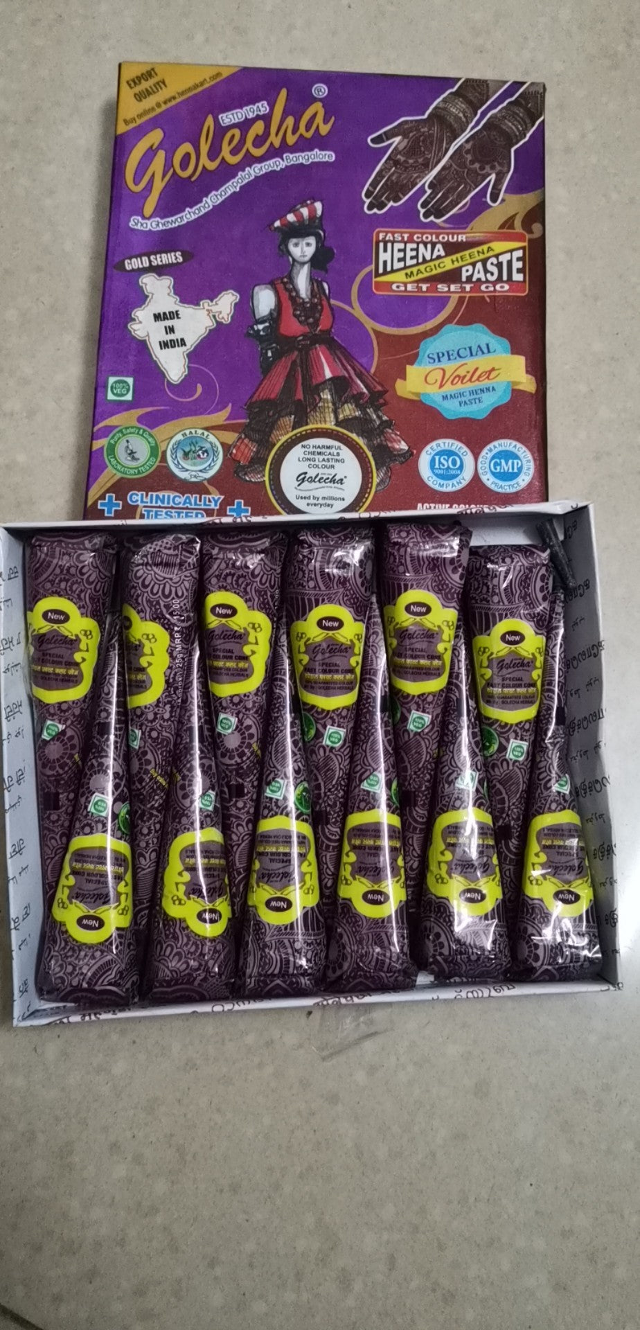 Crème de tatouage pailletée peinte à la main, couleur crème \ Glitter Hand Painted Cream Tattoo Cream Color