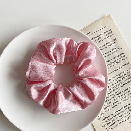 Elestique à cheveux simple en satin rétro \ Simple retro satin hair elastic