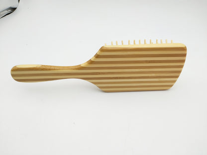 Peigne de massage du cuir chevelu en bambou naturel \ Natural bamboo scalp massage comb