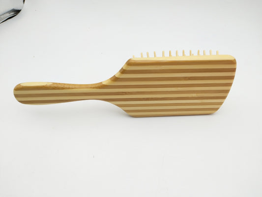 Peigne de massage du cuir chevelu en bambou naturel \ Natural bamboo scalp massage comb